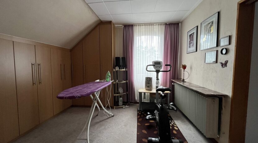 Schlafzimmer III
