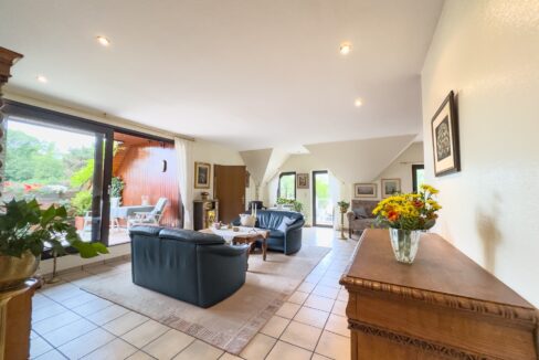 Wohnzimmer mit Loggia