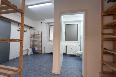 Mitarbeiterbereich mit WC