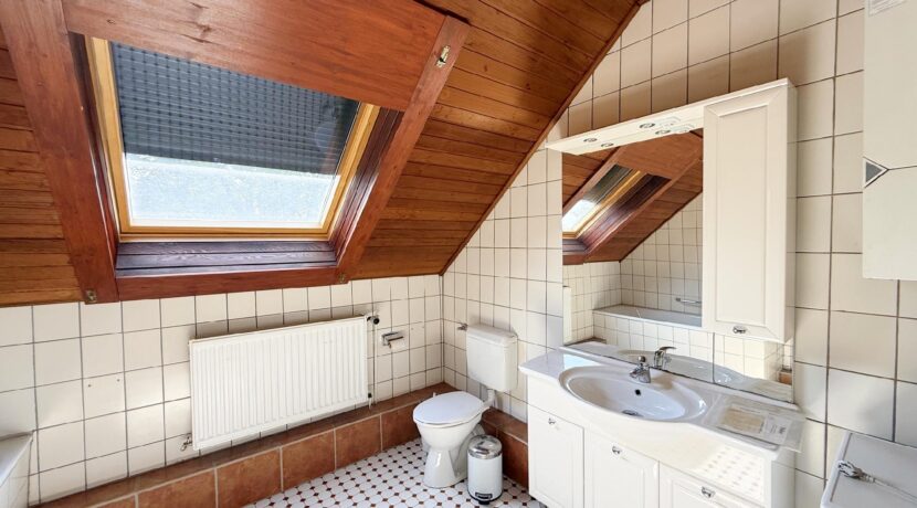 Badezimmer 1. OG