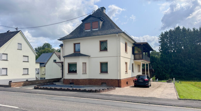 Straßenansicht