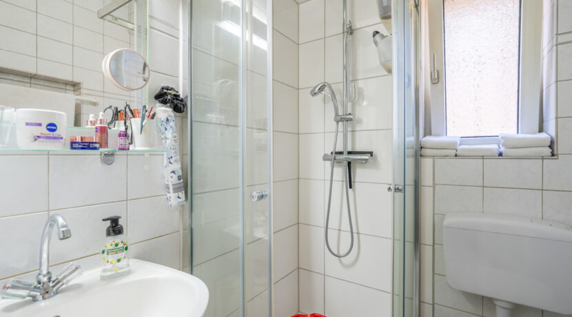 Badezimmer EG