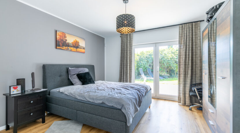 Schlafzimmer III UG