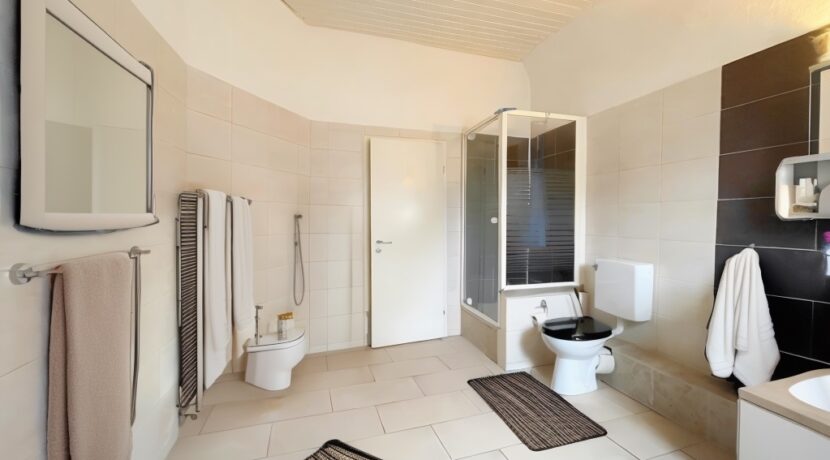 Badezimmer WE1
