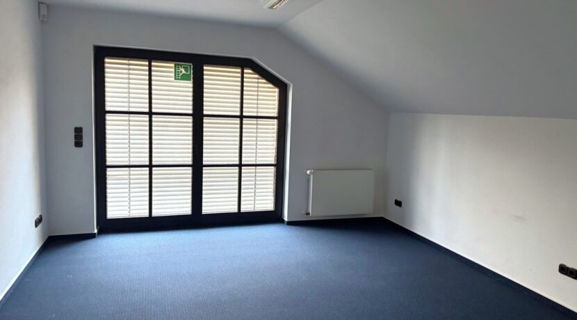 Büro (OG)