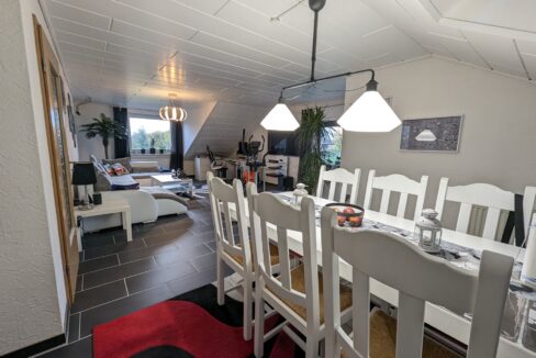 Ess-Wohnzimmer DG