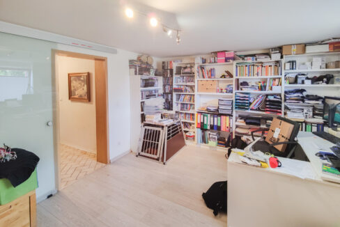 Büro EG