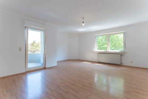 Wohnzimmer mit Essbereich
