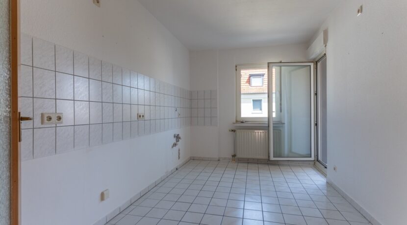 Küche mit Loggiazugang