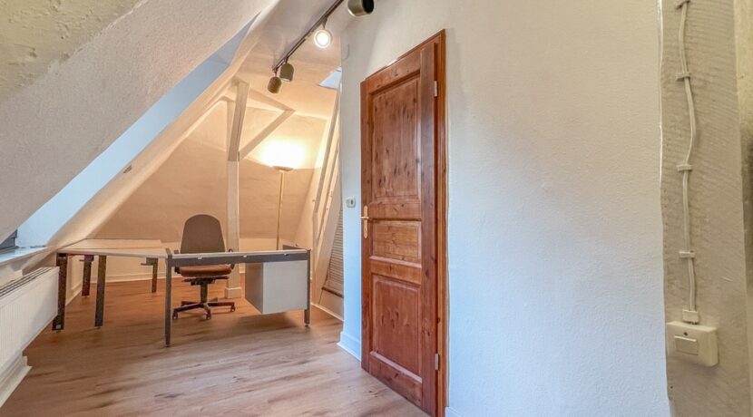 Büro DG Wohnung 1