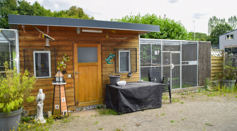 Gartenhaus mit Voliere
