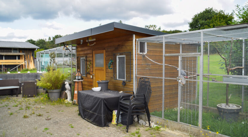 Gartenhaus mit Voliere