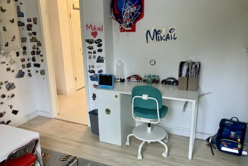 Kind / Arbeitszimmer
