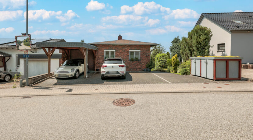 Straßenansicht