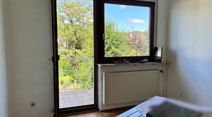 Zimmer mit Balkon