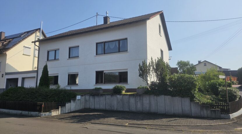 Straßenansicht