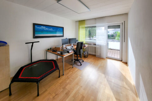 Arbeitszimmer mit Balkon OG