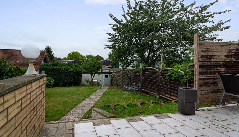 Pflegeleicht angelegter Garten mit Südwest-Ausrichtung.