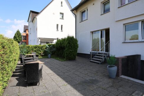 Terrasse zur Praxis