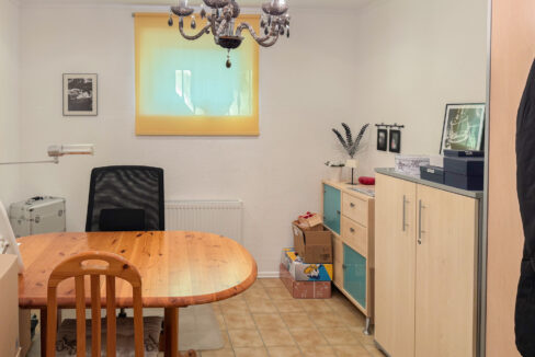 Büro KG