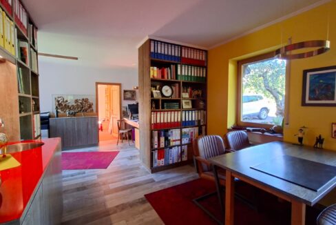 Büro EG