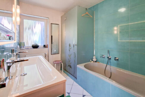 Badezimmer EG