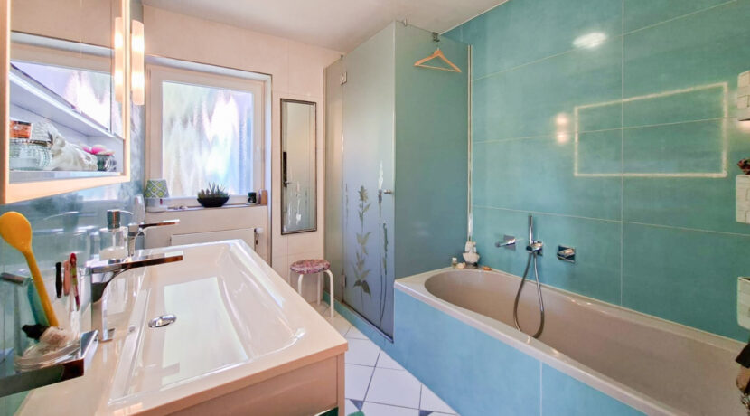 Badezimmer EG