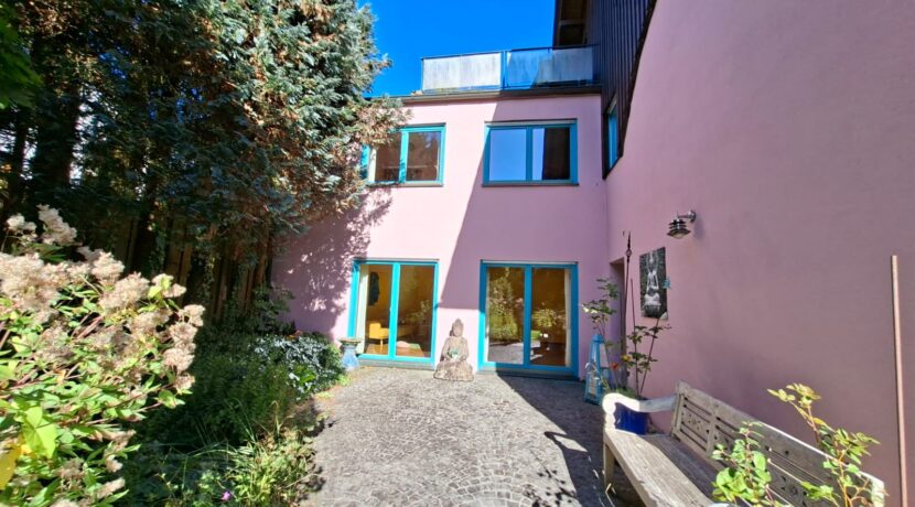 Rückansicht / Eingang Einliegerwohnung