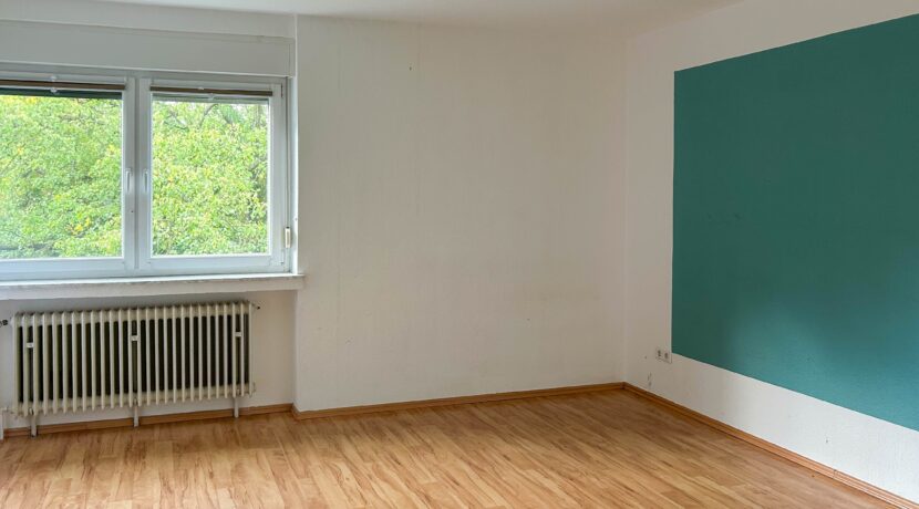 großzügiges Schlafzimmer