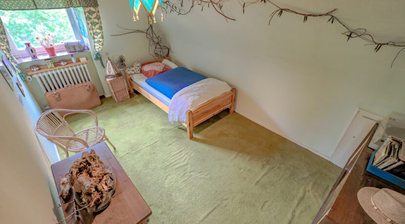 Schlafzimmer 2 DG