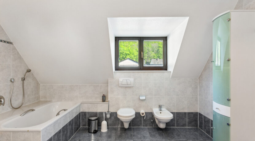 Badezimmer 1
