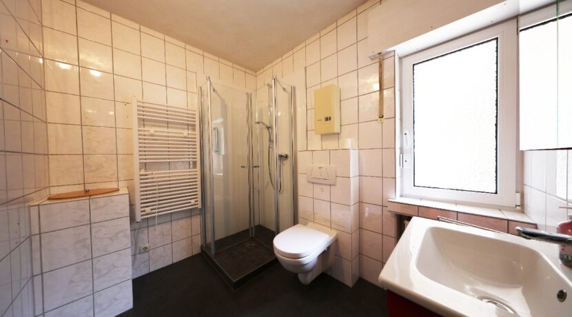 modernes Duschbad