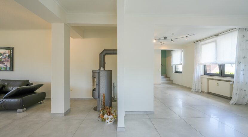 Offener Wohn Essbereich mit Zugang 2. OG