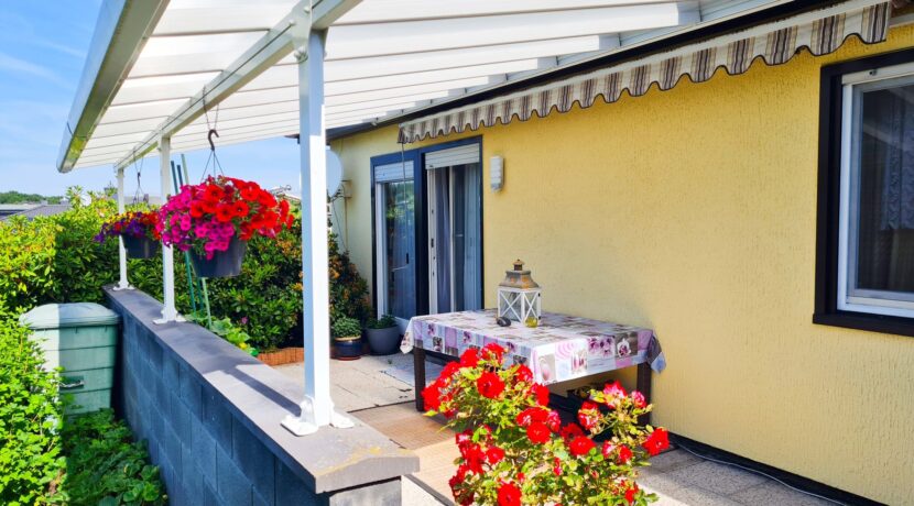 überdachte Terrasse