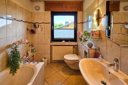 Badezimmer EG
