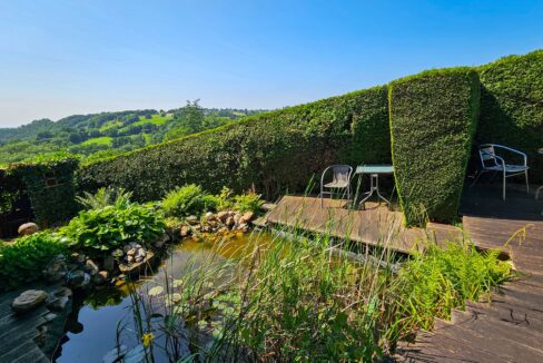 Garten mit Teich