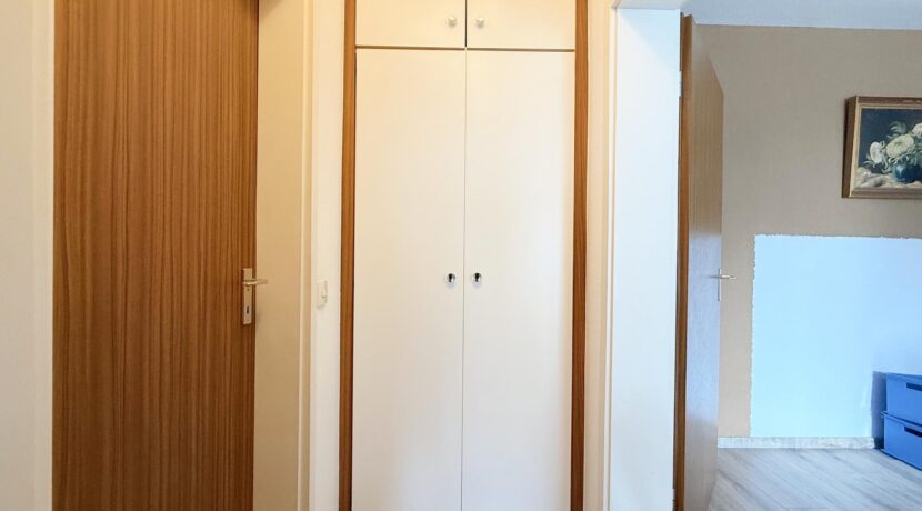 Einbauschrank im Flur