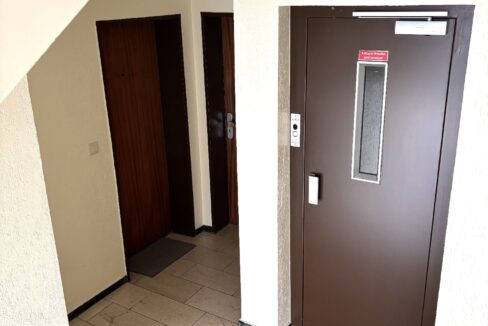 Treppenhaus mit Lift