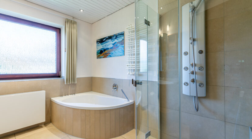Badewanne gefällig?