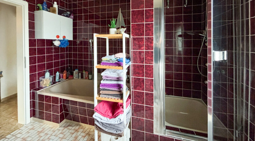 Badezimmer EG
