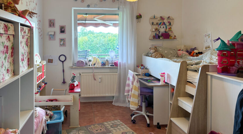 Kinderzimmer EG
