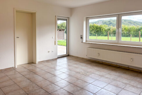 Wohnzimmer KG