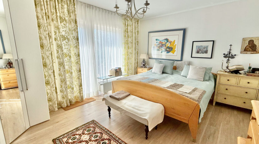 EG Schlafzimmer
