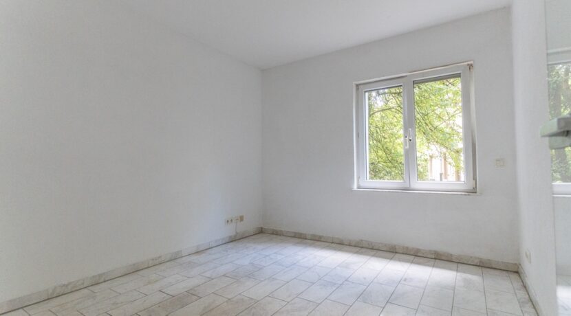 Erstes Schlafzimmer
