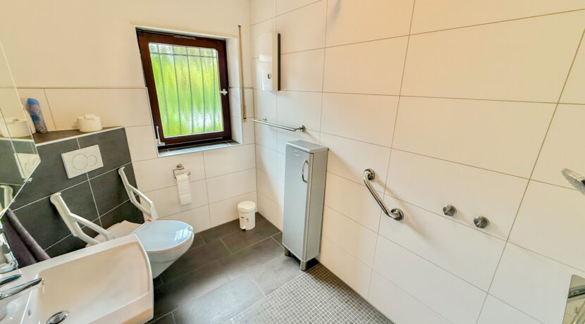 EG altersgerechtes Duschbad