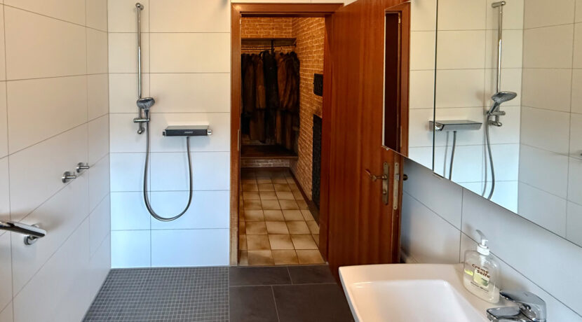 EG altersgerechtes Duschbad