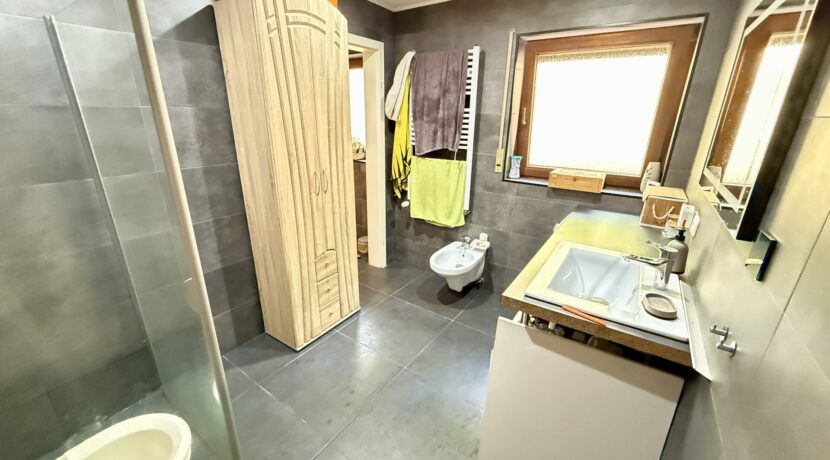 Badezimmer EG