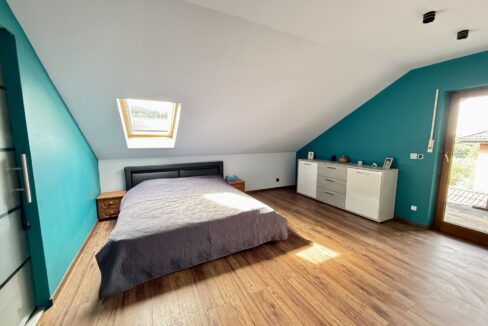 Schlafzimmer DG