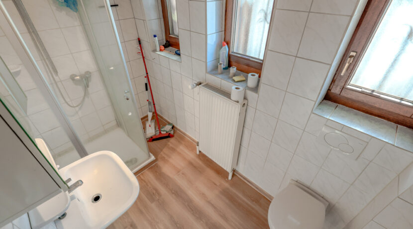 Badezimmer EG