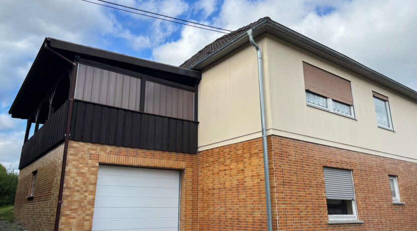 Außenansicht Garage